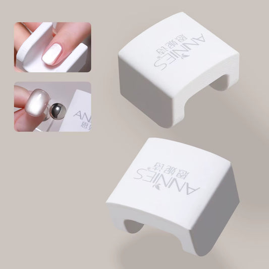 Cat eye đẩy sáng nền móng